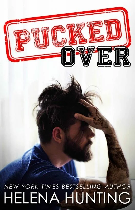 Featured image for Résumé de 'Pucked Over' par Helena Hunting