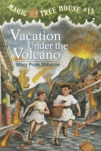 Featured image for Résumé de "La cabane magique, tome 13 : Vacances sous le volcan" par Mary Pope Osborne