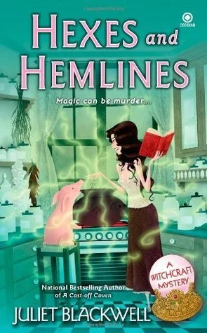 Featured image for Résumé de "Hexes and Hemlines" par Juliet Blackwell