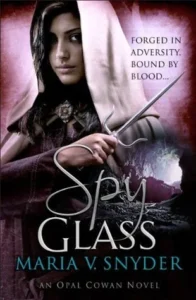 Featured image for Résumé de 'Spy Glass' par Maria V. Snyder